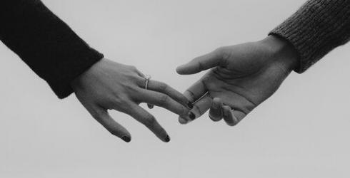 Casal no regime da comunhão parcial: é necessária a anuência na venda de um imóvel adquirido quando solteiro?